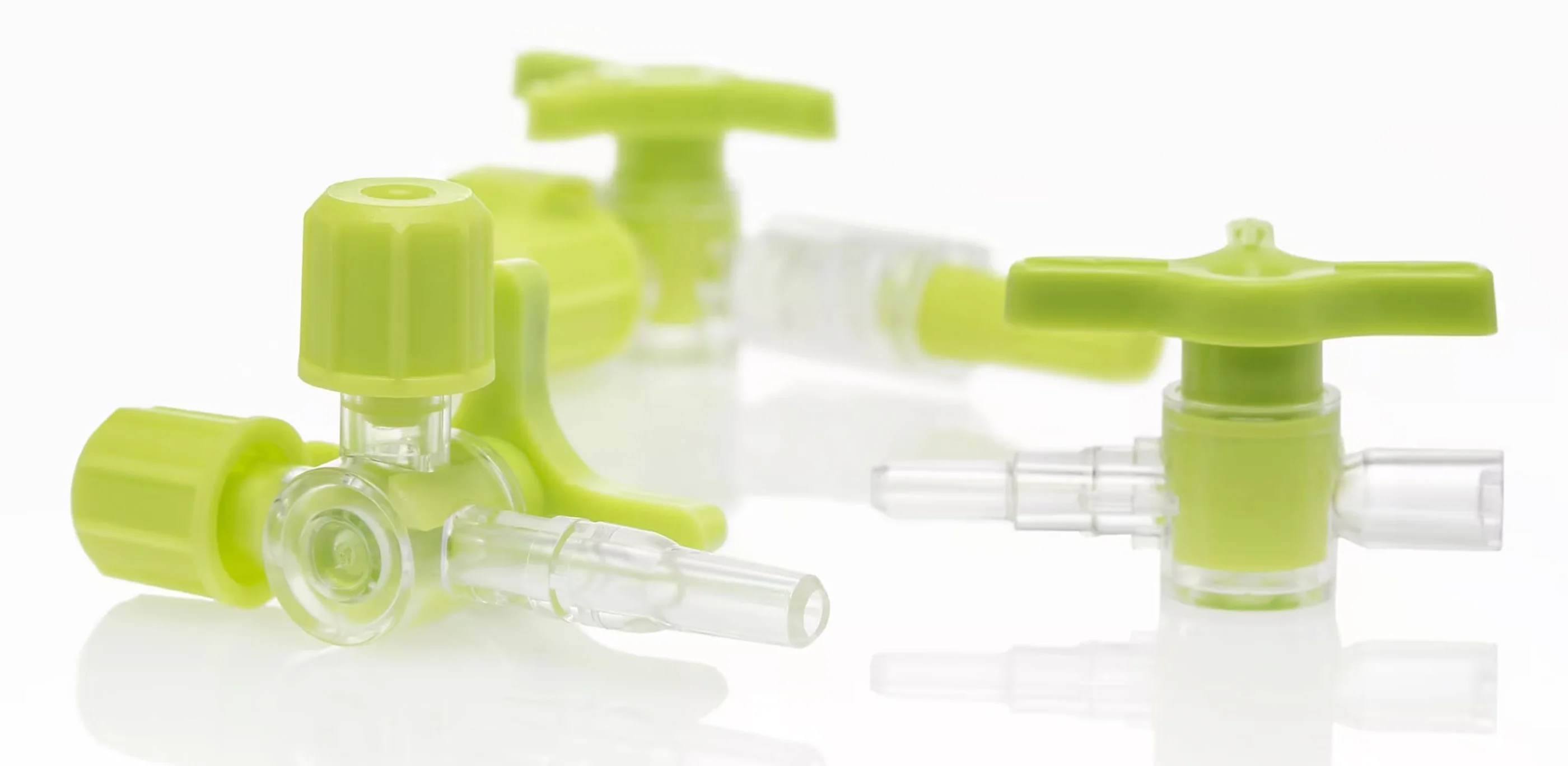 plastic fluid management connectors